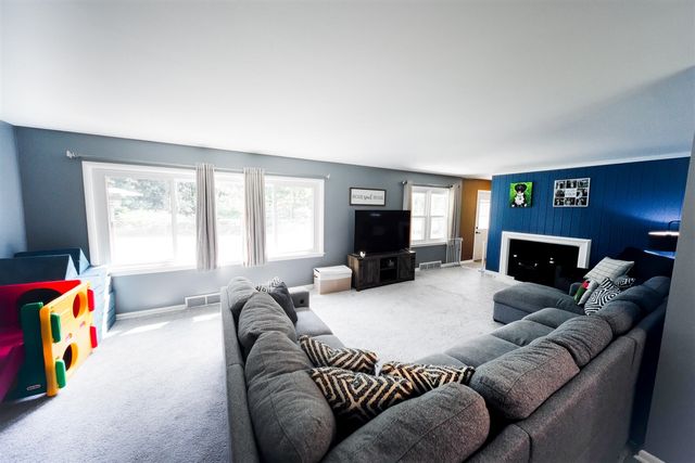15783 Portage Road, Vicksburg, MI 49097