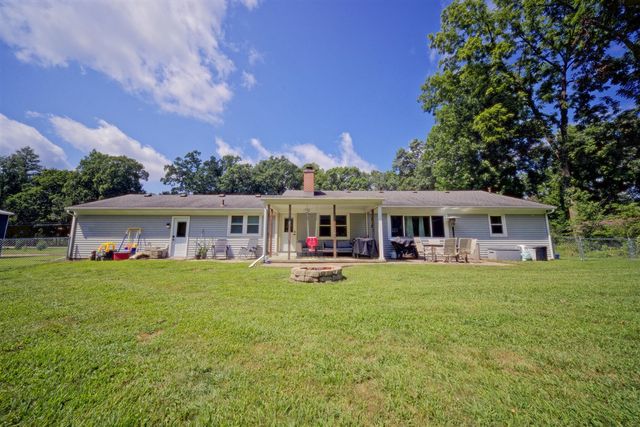 15783 Portage Road, Vicksburg, MI 49097