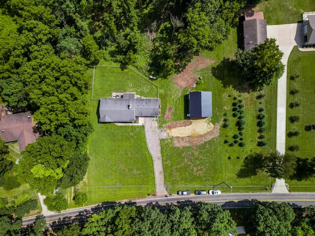 15783 Portage Road, Vicksburg, MI 49097