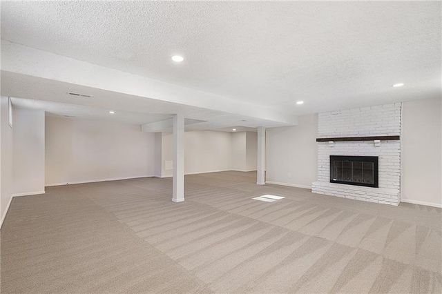 1001 E Piatt Lane, Olathe, KS 66061