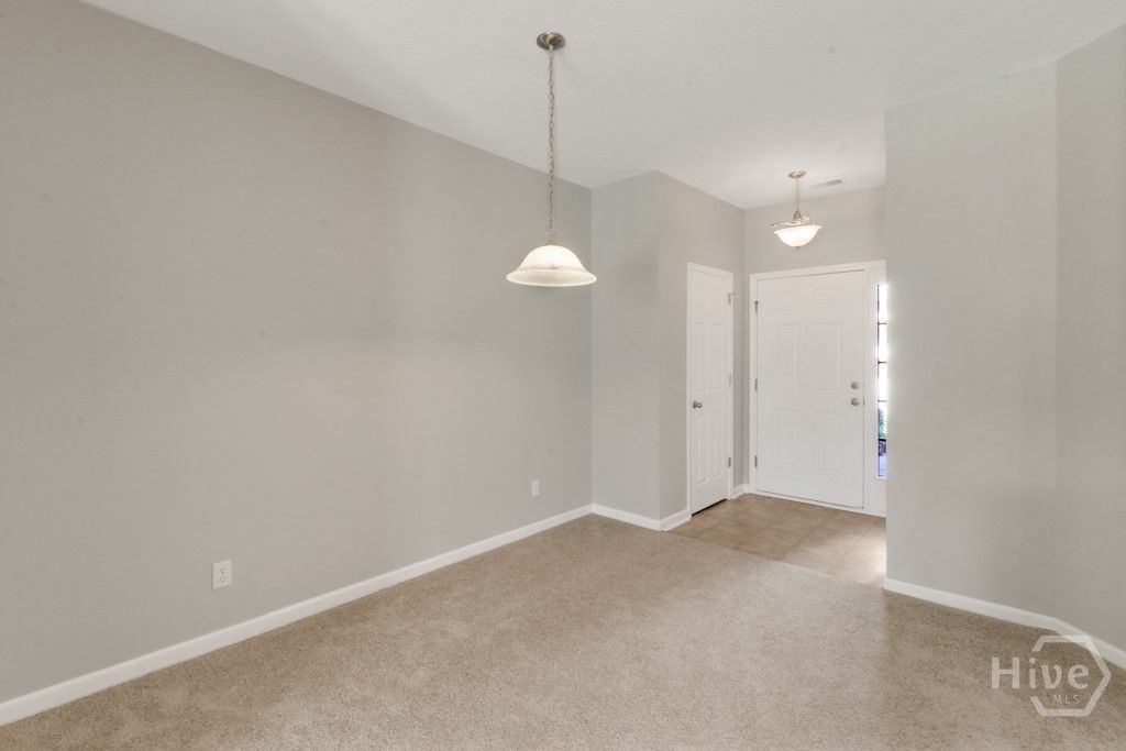 Image 16 of property listing at 65 Canyon Oak Loop, Richmond Hill, GA 31324
