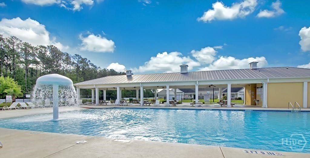 Image 36 of property listing at 65 Canyon Oak Loop, Richmond Hill, GA 31324