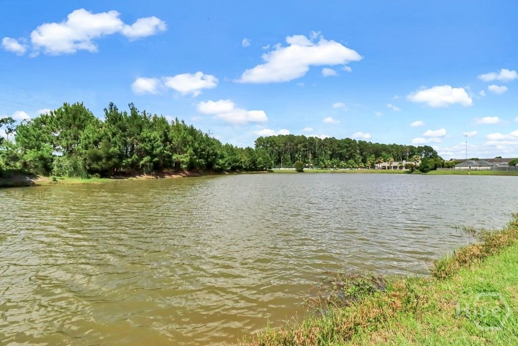 Image 39 of property listing at 65 Canyon Oak Loop, Richmond Hill, GA 31324