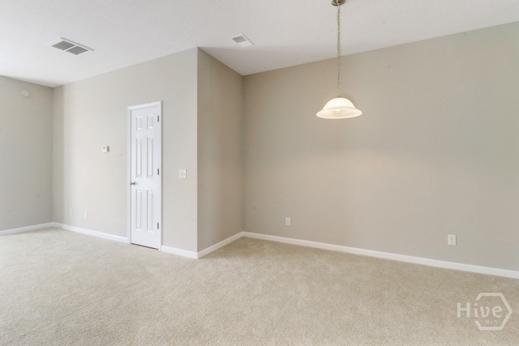 Image 9 of property listing at 65 Canyon Oak Loop, Richmond Hill, GA 31324
