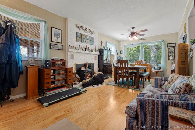 62521 E 252 Road, Grove, OK 74344