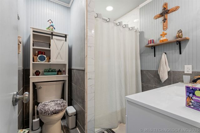 62521 E 252 Road, Grove, OK 74344
