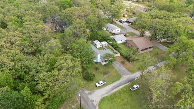 62521 E 252 Road, Grove, OK 74344