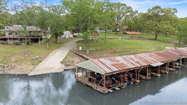 62521 E 252 Road, Grove, OK 74344