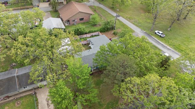 62521 E 252 Road, Grove, OK 74344