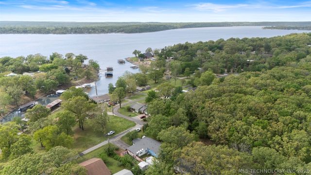 62521 E 252 Road, Grove, OK 74344