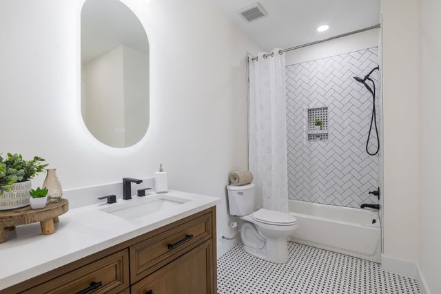 340B Peachtree St, Nashville, TN 37210