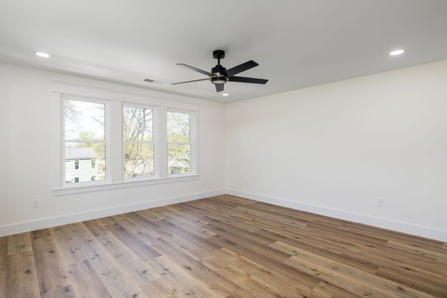 340B Peachtree St, Nashville, TN 37210