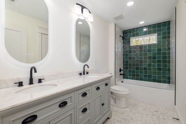 340B Peachtree St, Nashville, TN 37210