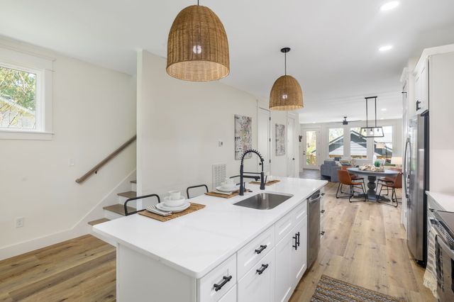 340B Peachtree St, Nashville, TN 37210