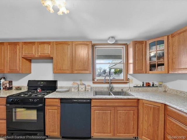 44103 Tyler Road, Van Buren, MI 48111