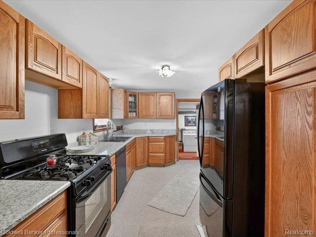 44103 Tyler Road, Van Buren, MI 48111