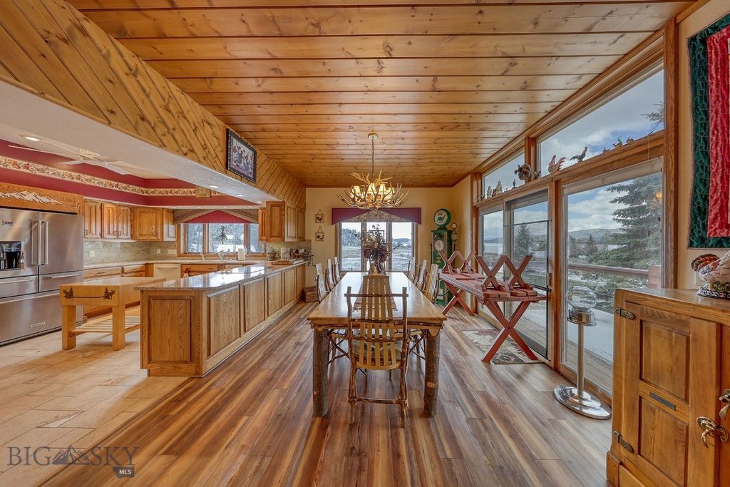 315 Lakeview Loop, West Yellowstone, MT 59758 photo 11