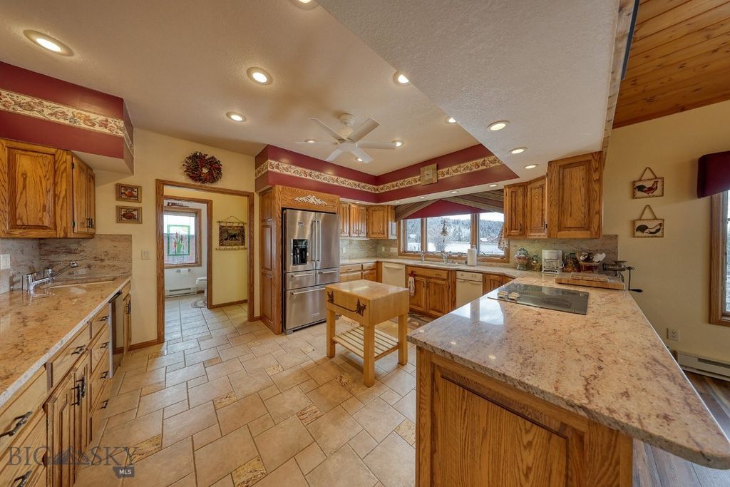 315 Lakeview Loop, West Yellowstone, MT 59758 photo 15