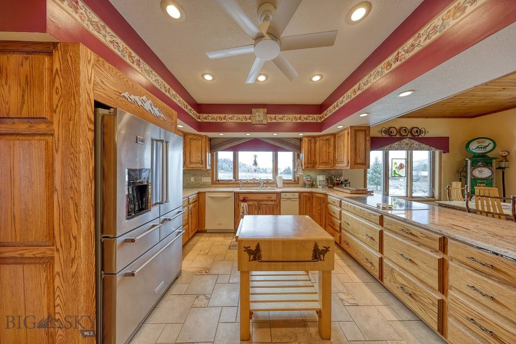 315 Lakeview Loop, West Yellowstone, MT 59758 photo 16