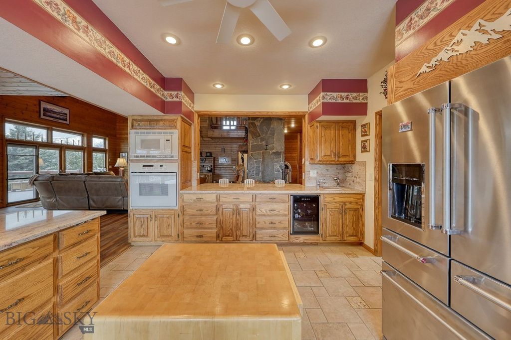315 Lakeview Loop, West Yellowstone, MT 59758 photo 18