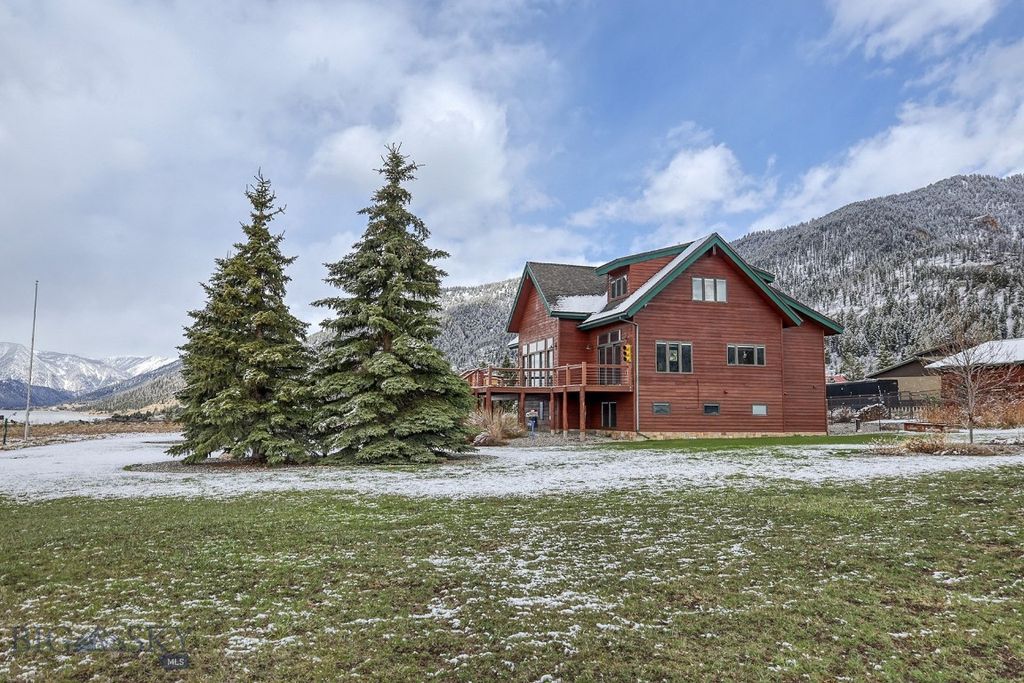 315 Lakeview Loop, West Yellowstone, MT 59758 photo 2