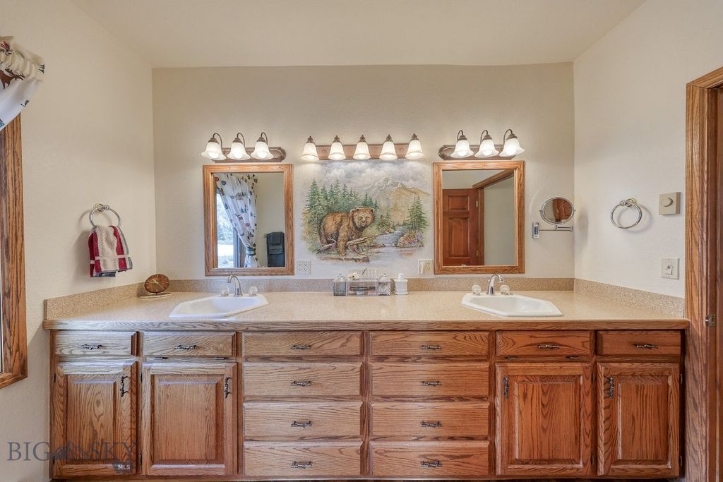 315 Lakeview Loop, West Yellowstone, MT 59758 photo 25
