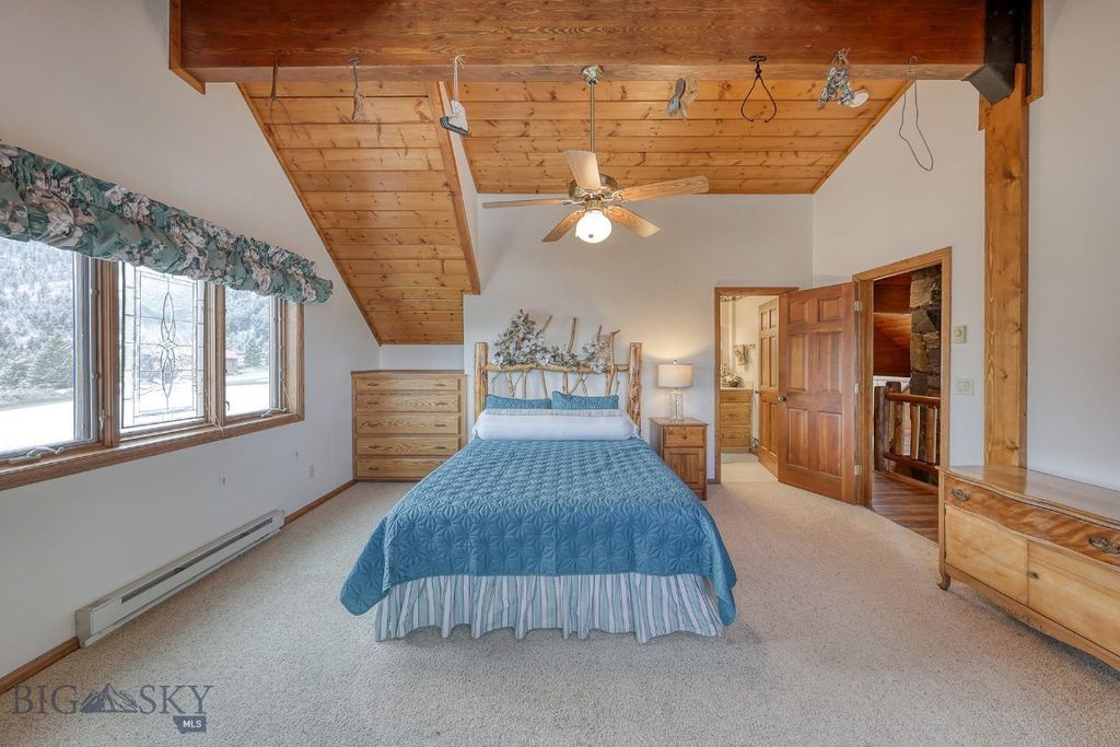 315 Lakeview Loop, West Yellowstone, MT 59758 photo 37