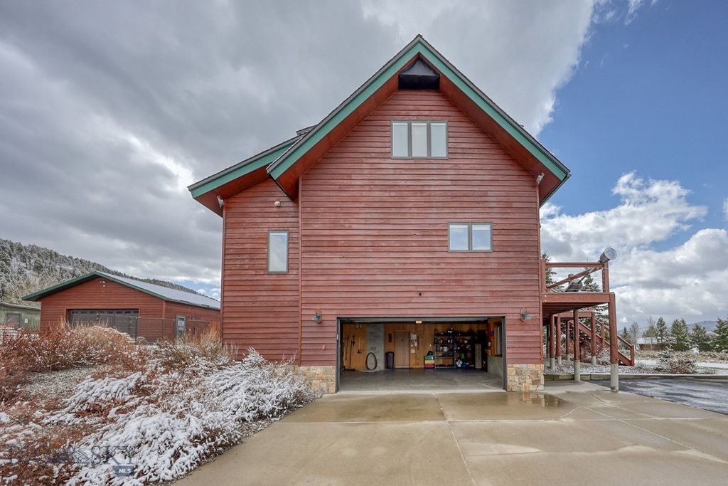 315 Lakeview Loop, West Yellowstone, MT 59758 photo 5