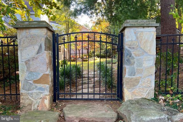 5934 16TH ST N, Arlington, VA 22205