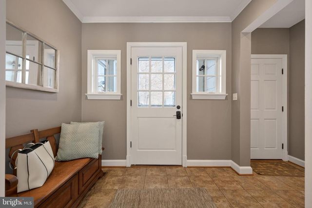 5934 16TH ST N, Arlington, VA 22205