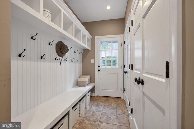 5934 16TH ST N, Arlington, VA 22205