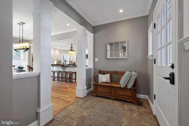 5934 16TH ST N, Arlington, VA 22205