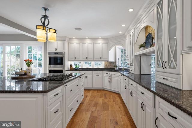 5934 16TH ST N, Arlington, VA 22205