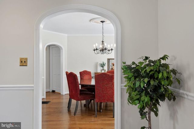 5934 16TH ST N, Arlington, VA 22205