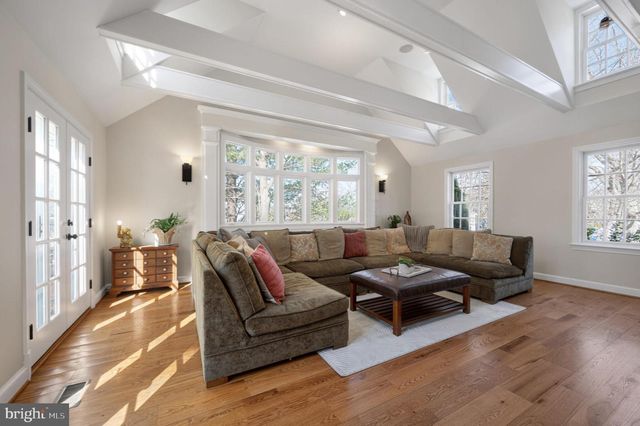 5934 16TH ST N, Arlington, VA 22205