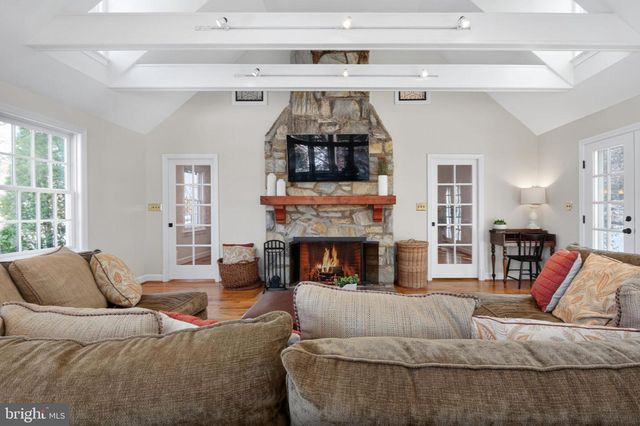 5934 16TH ST N, Arlington, VA 22205