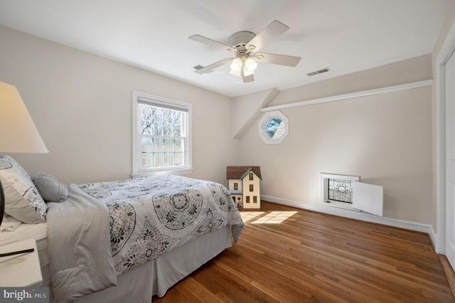 5934 16TH ST N, Arlington, VA 22205