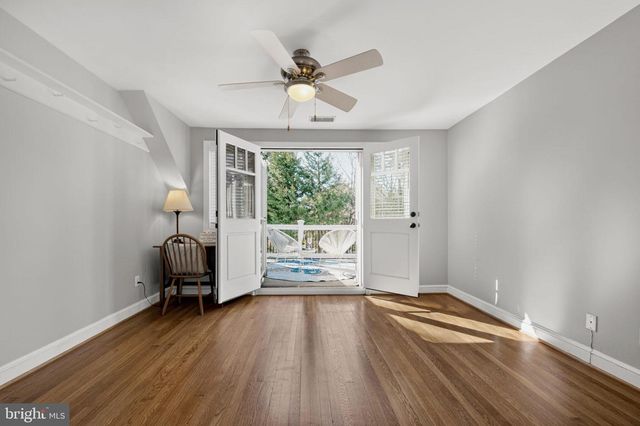 5934 16TH ST N, Arlington, VA 22205