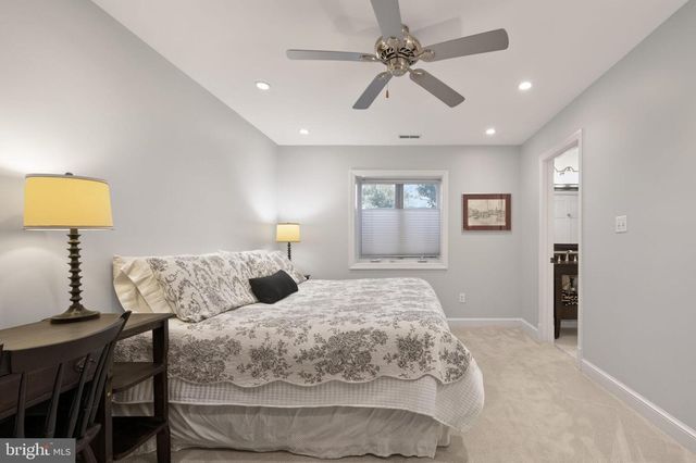 5934 16TH ST N, Arlington, VA 22205