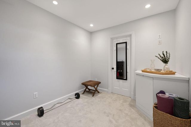 5934 16TH ST N, Arlington, VA 22205