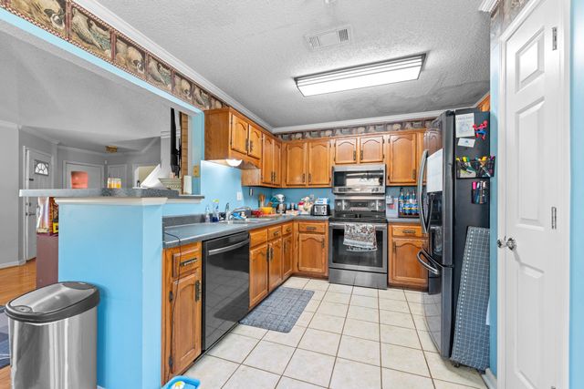 9912 WOODLAND BEND DR, Lakeland, TN 38002