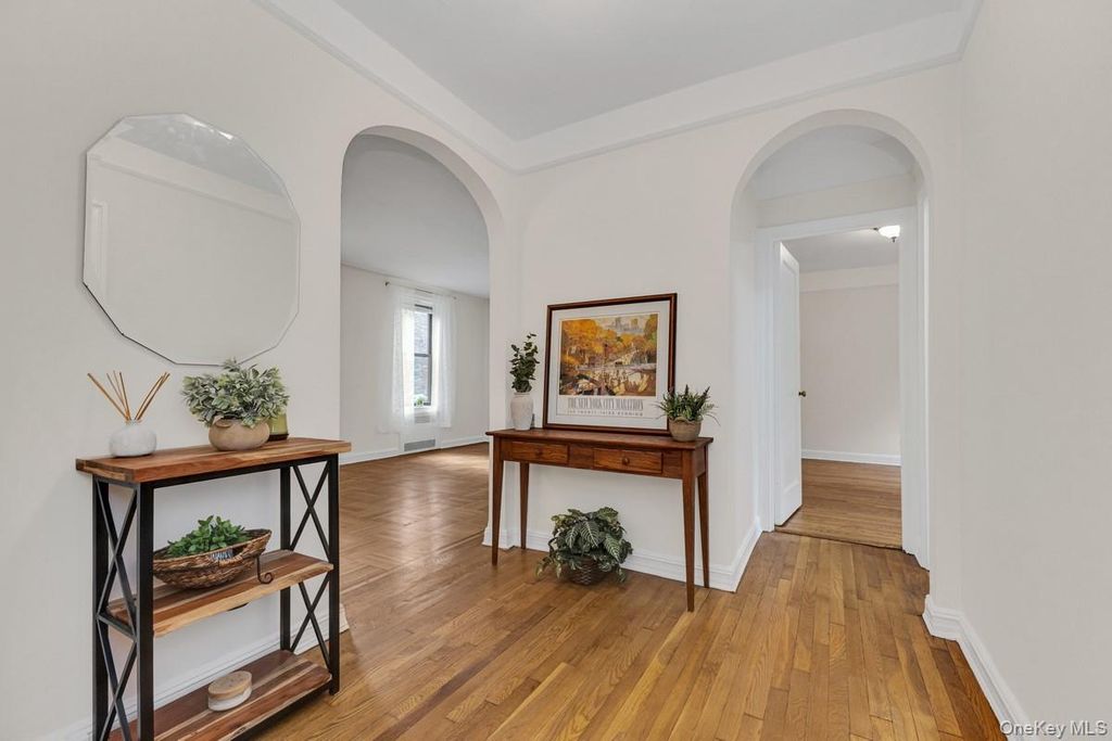 83-80 118th Street 2M, Kew Gardens, NY 11415 — exterior