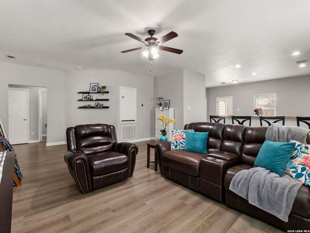 10318 Sun Mill, San Antonio, TX 78254