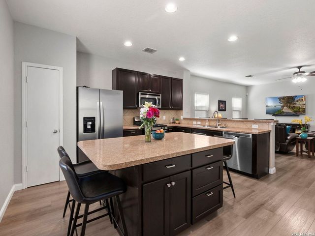 10318 Sun Mill, San Antonio, TX 78254