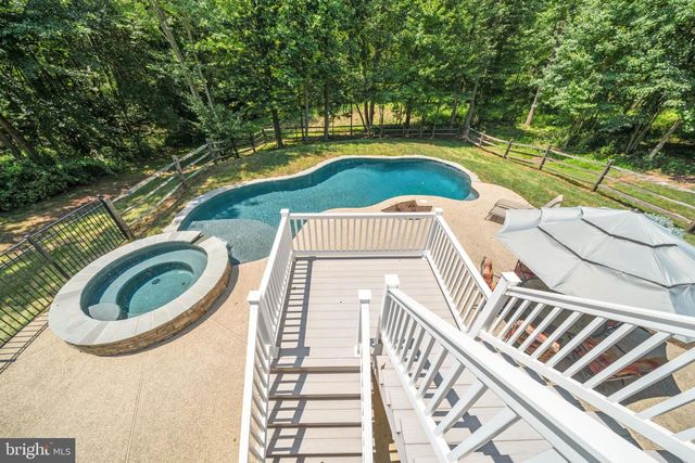 1433 SHANER DR, Pottstown, PA 19465