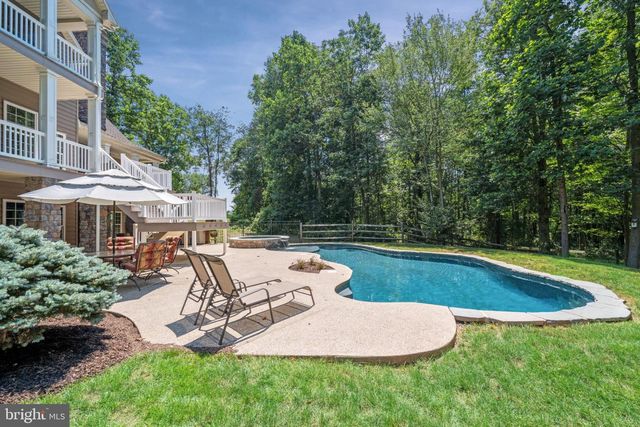 1433 SHANER DR, Pottstown, PA 19465