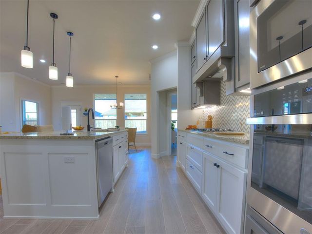 2915 Summit Hollow Circle, Norman, OK 73071