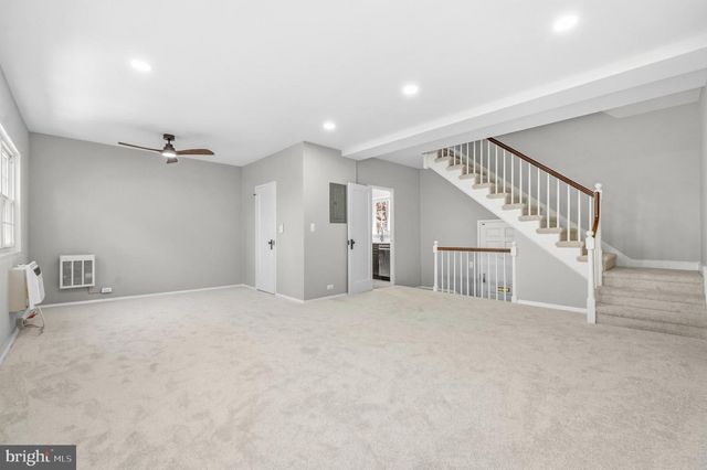 3721 LYONS LN, Alexandria, VA 22302