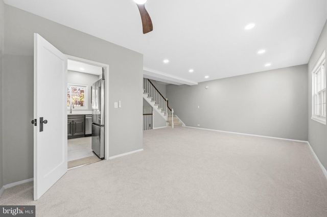 3721 LYONS LN, Alexandria, VA 22302