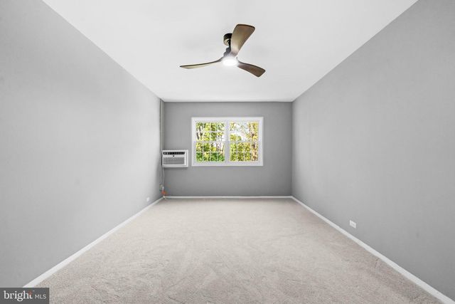3721 LYONS LN, Alexandria, VA 22302